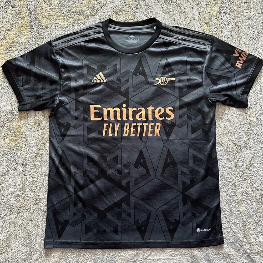 Arsenal 22/23 Away Jersey